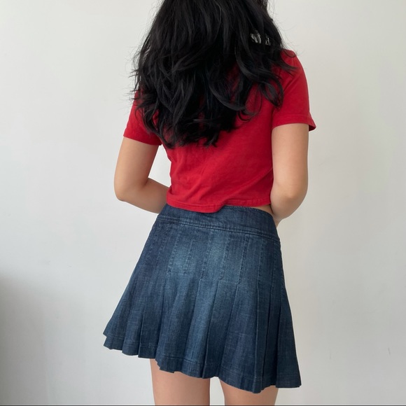 Red ‘Baby’ Cropped Tee - Small - Picture 2 of 4